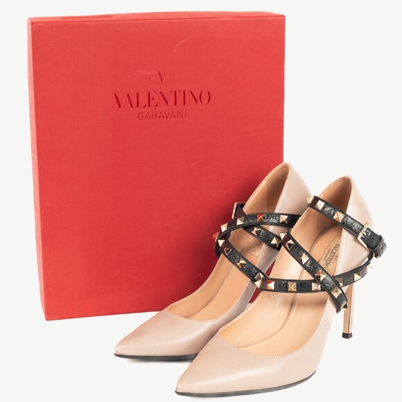 Valentino Garavani Studwrap Poudre & Noir Rockstud Pointed-Toe Pumps - Picture 12 of 12
